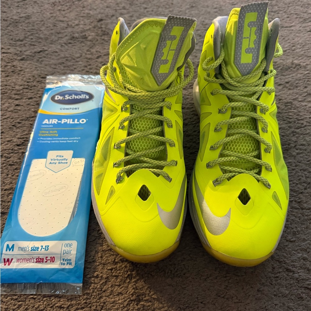 Men’s Nike LeBron Neon Green Basketball Shoes. Size 13